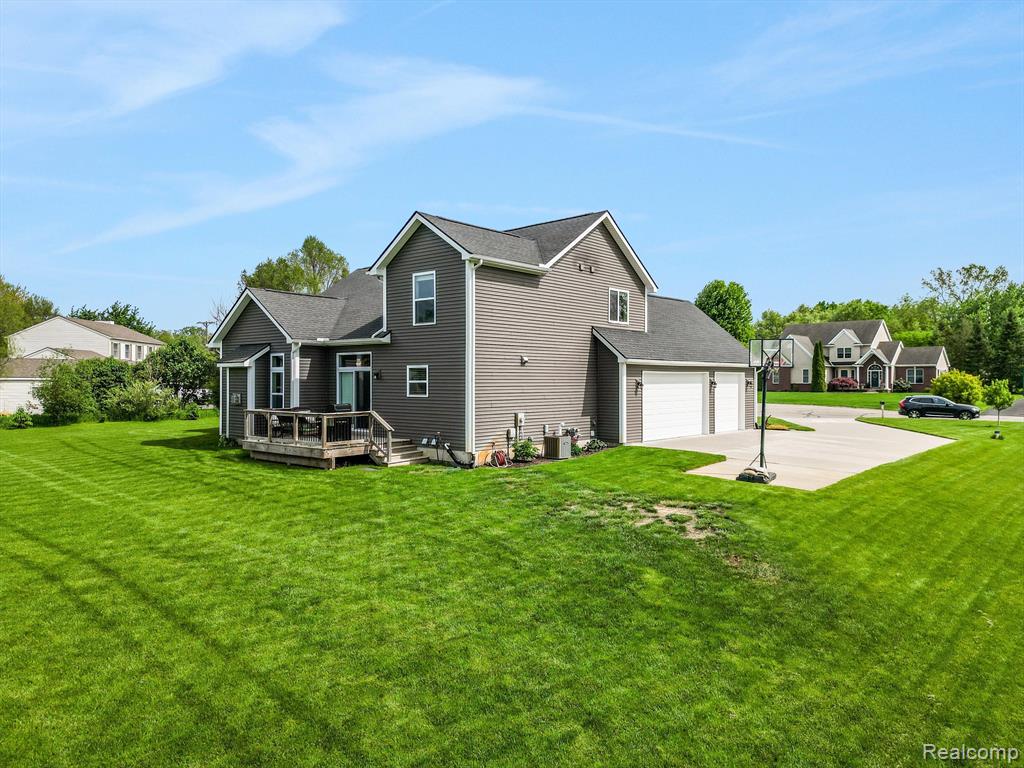 9139 LANNING Lane, Brighton, MI 48116 — Photo 33