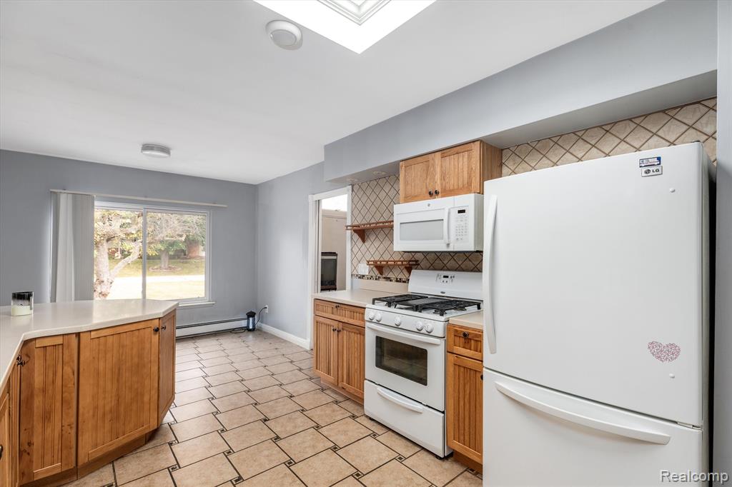 5559 Abington, West Bloomfield, MI — Photo 8