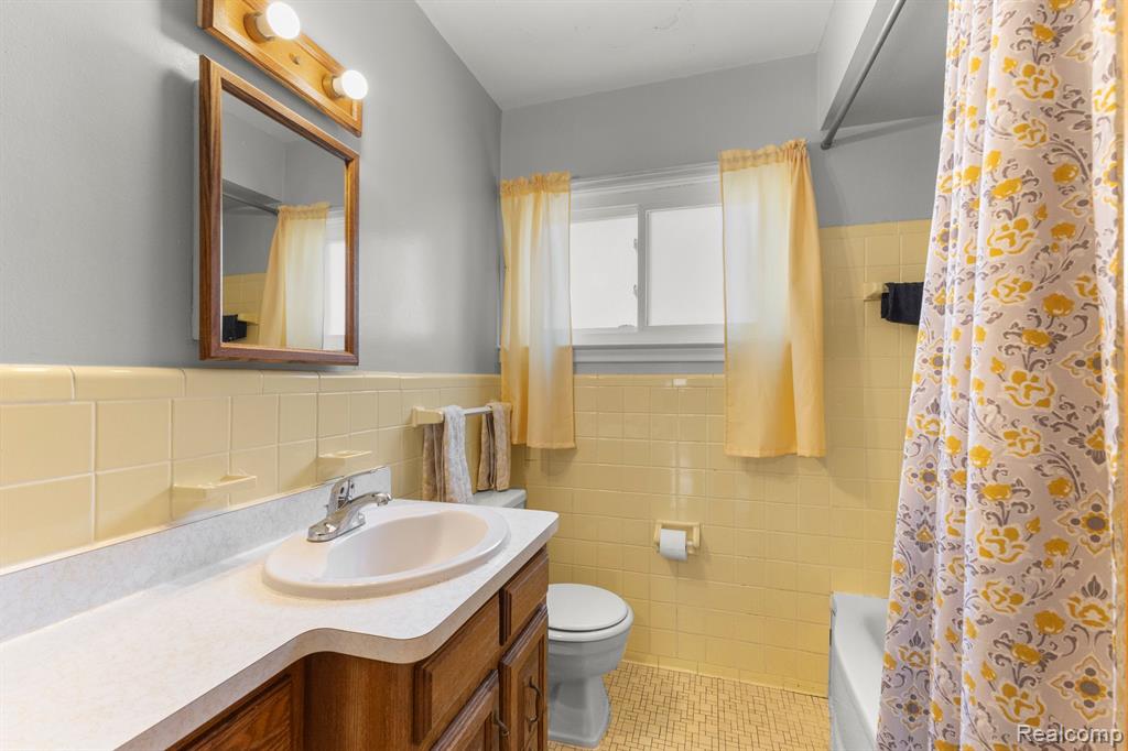 8246 LOCHDALE Street, Dearborn Heights, MI 48127 — Photo 28