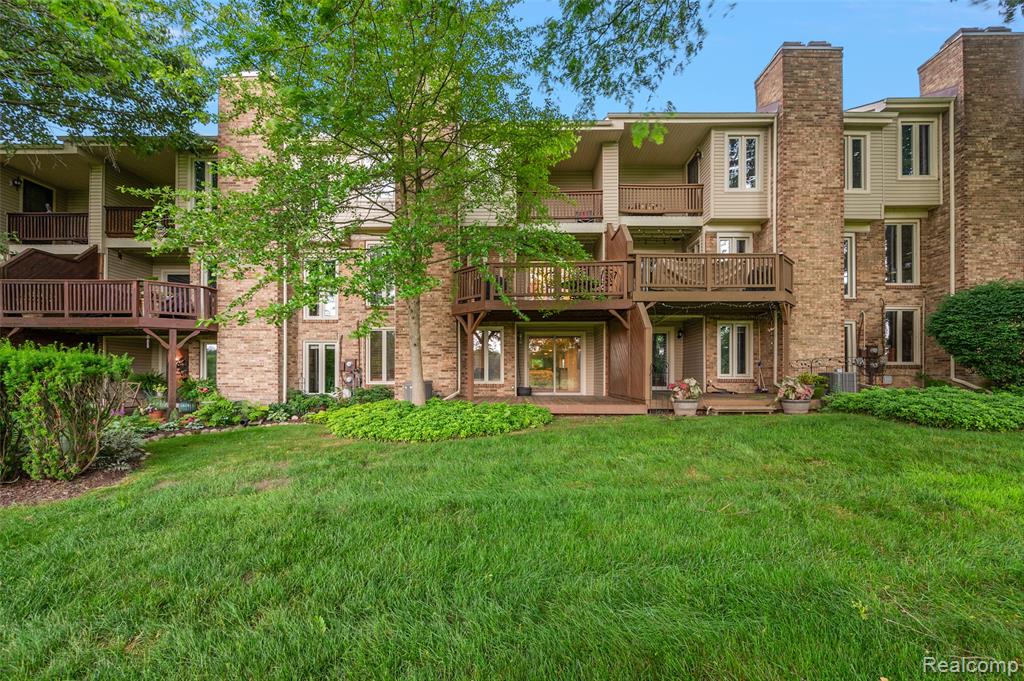968 Golfview Court, Rochester Hills, MI 48307 — Photo 39