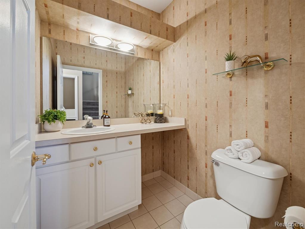 4435 Driftwood Drive, Commerce Twp, MI 48382 — Photo 25