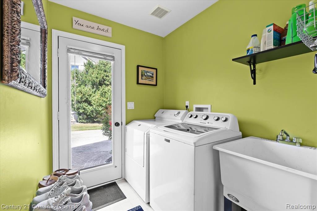 45499 Addington Lane, Novi, MI — Photo 18