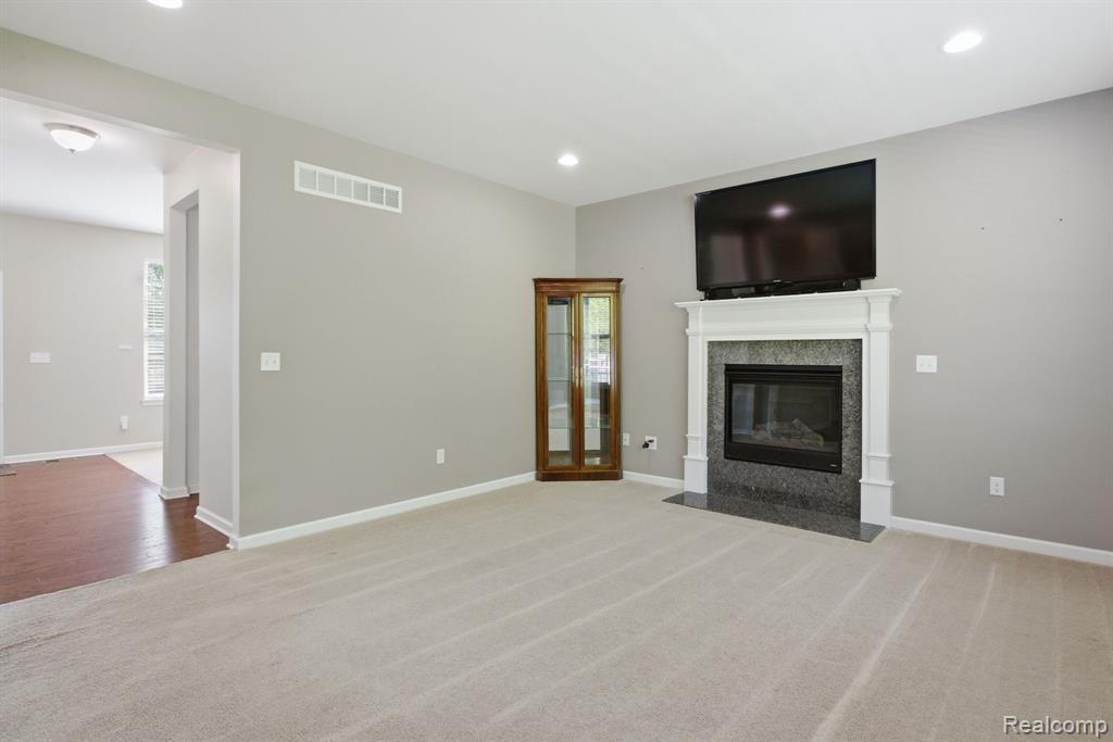 28720 Apple Blossom Drive, Flat Rock, MI 48134 — Photo 7