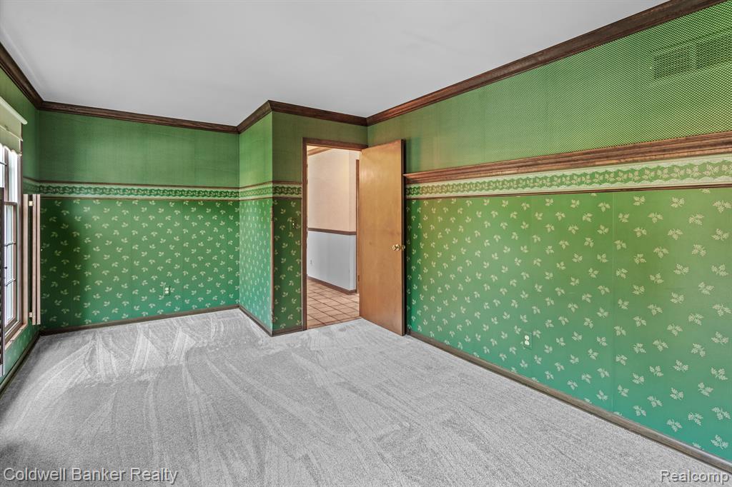 16235 WINCHESTER Drive, Northville, MI 48168 — Photo 32