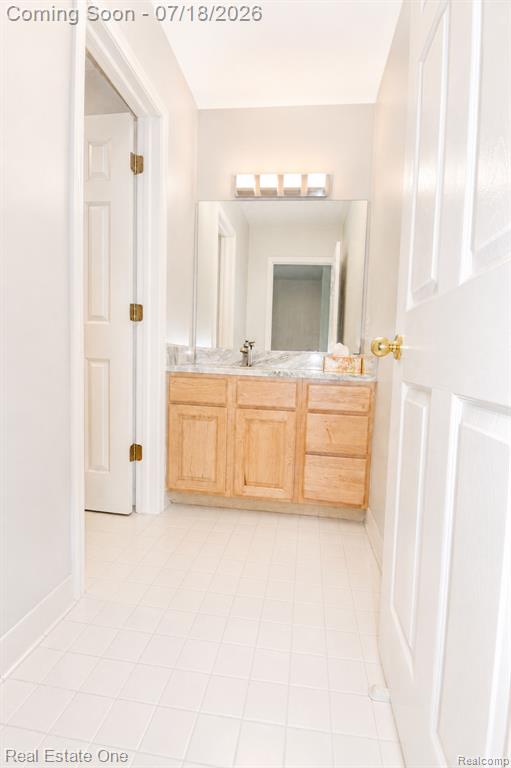 716 Bristol Lane, Orion, MI 48348 — Photo 33