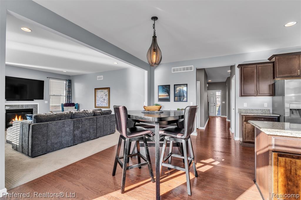 28430 Oakmonte Circle E, New Hudson, MI 48165 — Photo 20