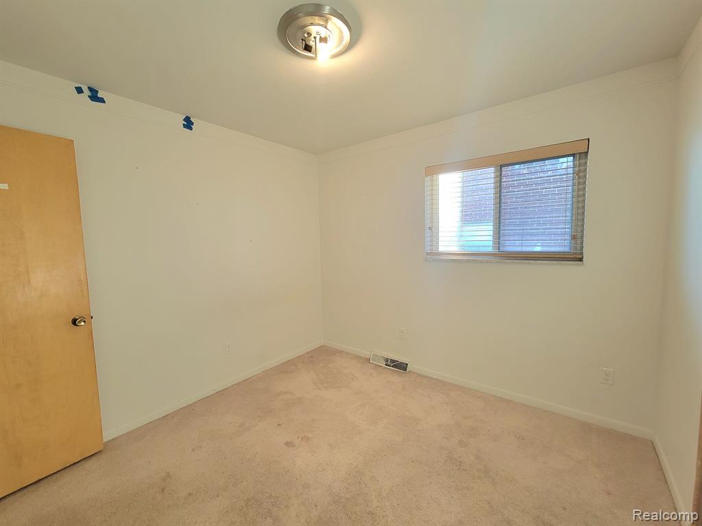 7290 WIEGAND, Center Line, MI 48015 — Photo 15