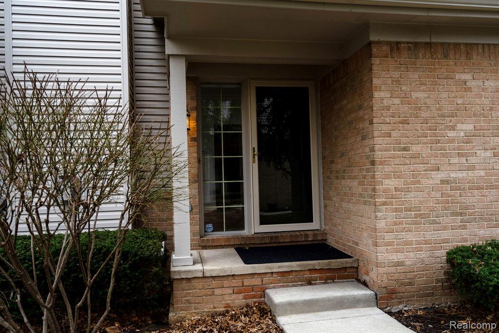 23869 McCort Drive, Flat Rock, MI 48134 — Photo 6