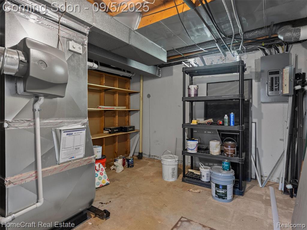 44661 JEFFREY Circle, Canton, MI 48187 — Photo 45
