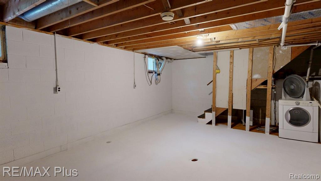 2047 Hickory Drive, Lapeer, MI 48446 — Photo 36