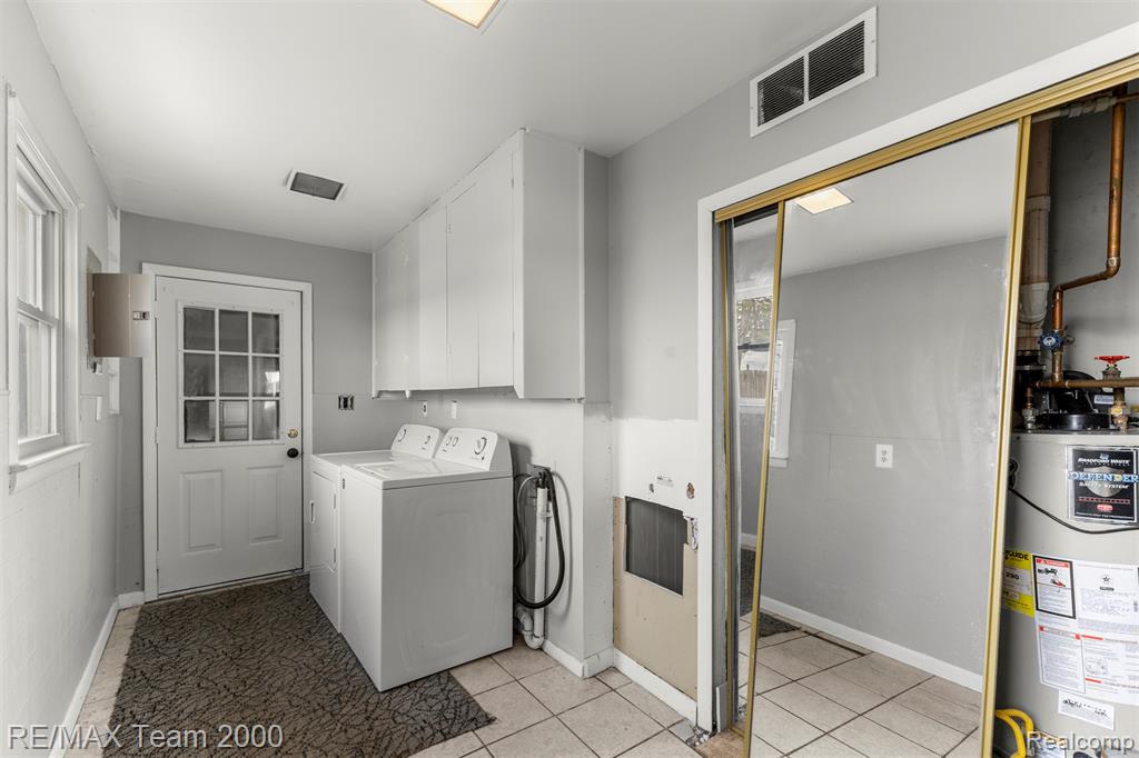 4390 Cass Elizabeth Road, Waterford, MI 48328 — Photo 22