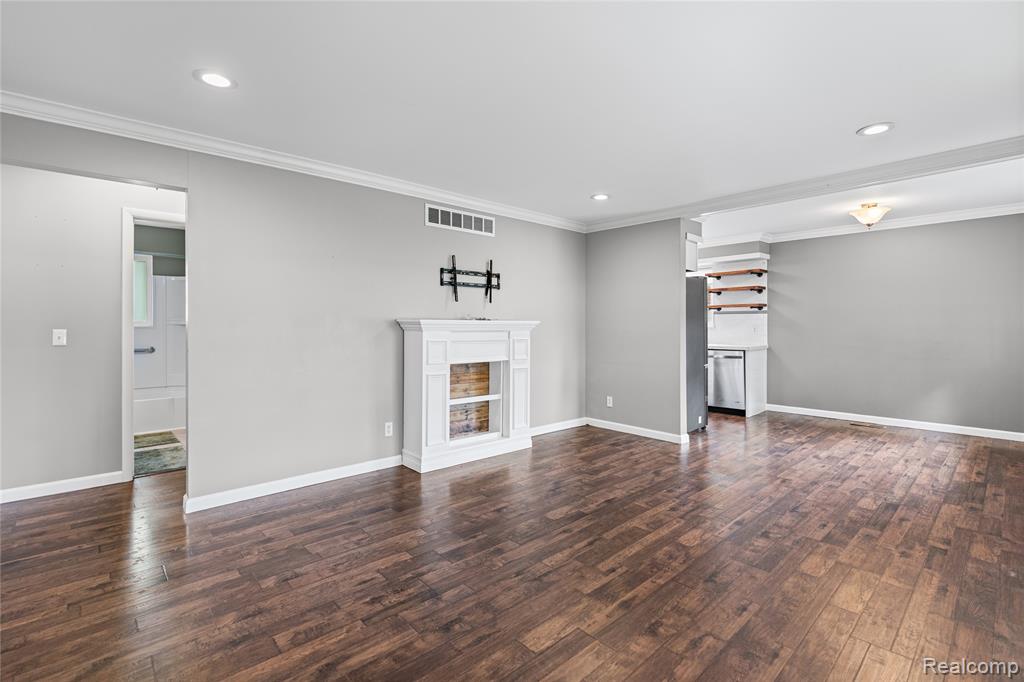 6087 E Hill Road, Grand Blanc, MI 48439 — Photo 20