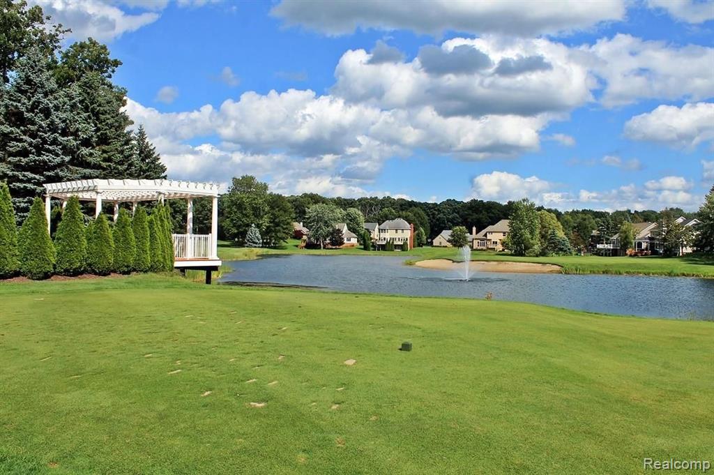 6157 HIGH VALLEY Drive, White Lake, MI 48383 — Photo 25