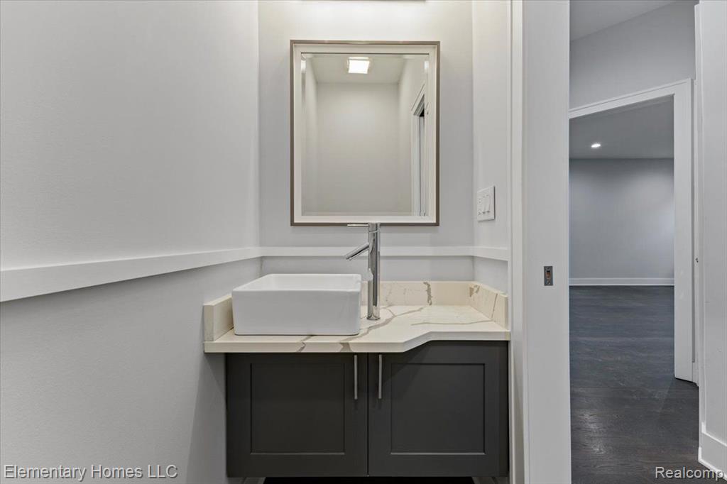 4003 Elmhurst Road, Waterford, MI 48328 — Photo 19