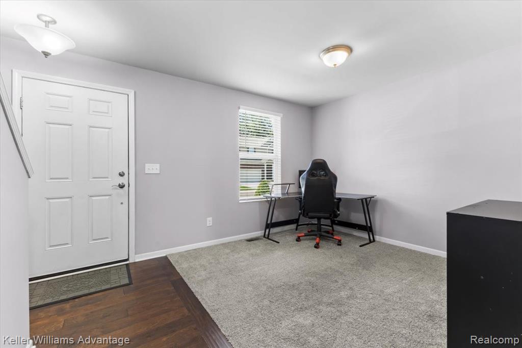 8228 Quincy Drive, Westland, MI — Photo 18