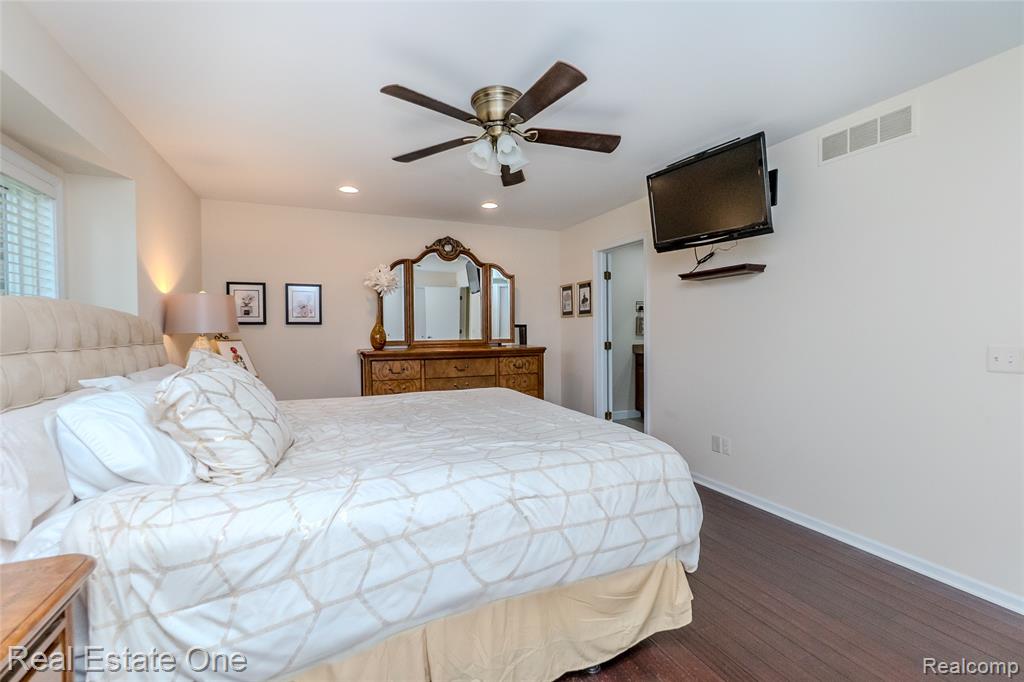 4575 Fairway Court, Waterford, MI 48328 — Photo 55