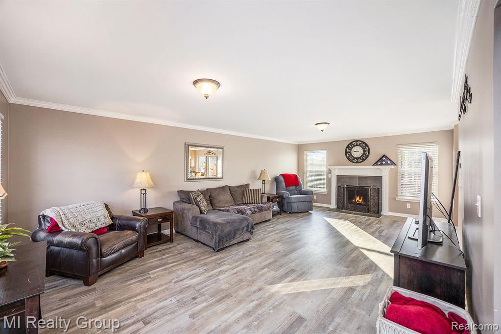 53147 Ashley Drive, New Baltimore, MI 48047 — Photo 7