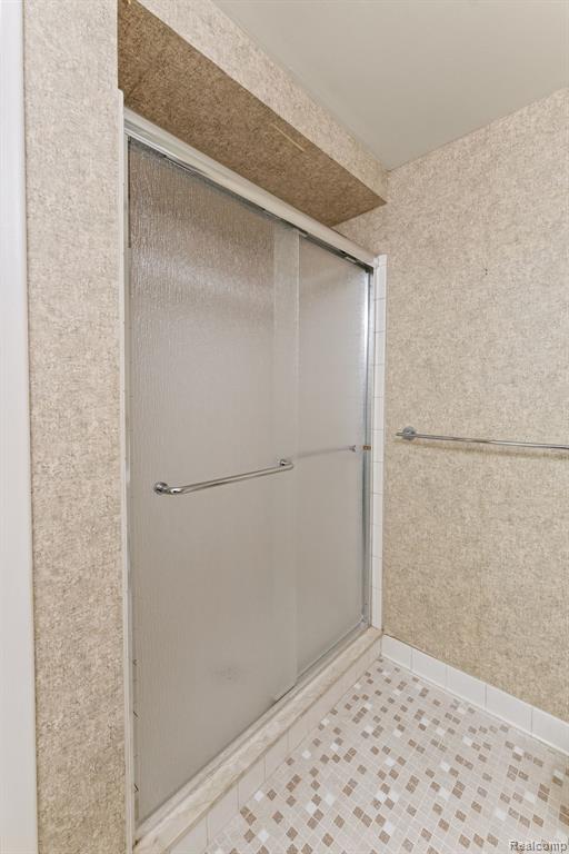 3702 Old Creek Road, Troy, MI 48084 — Photo 17