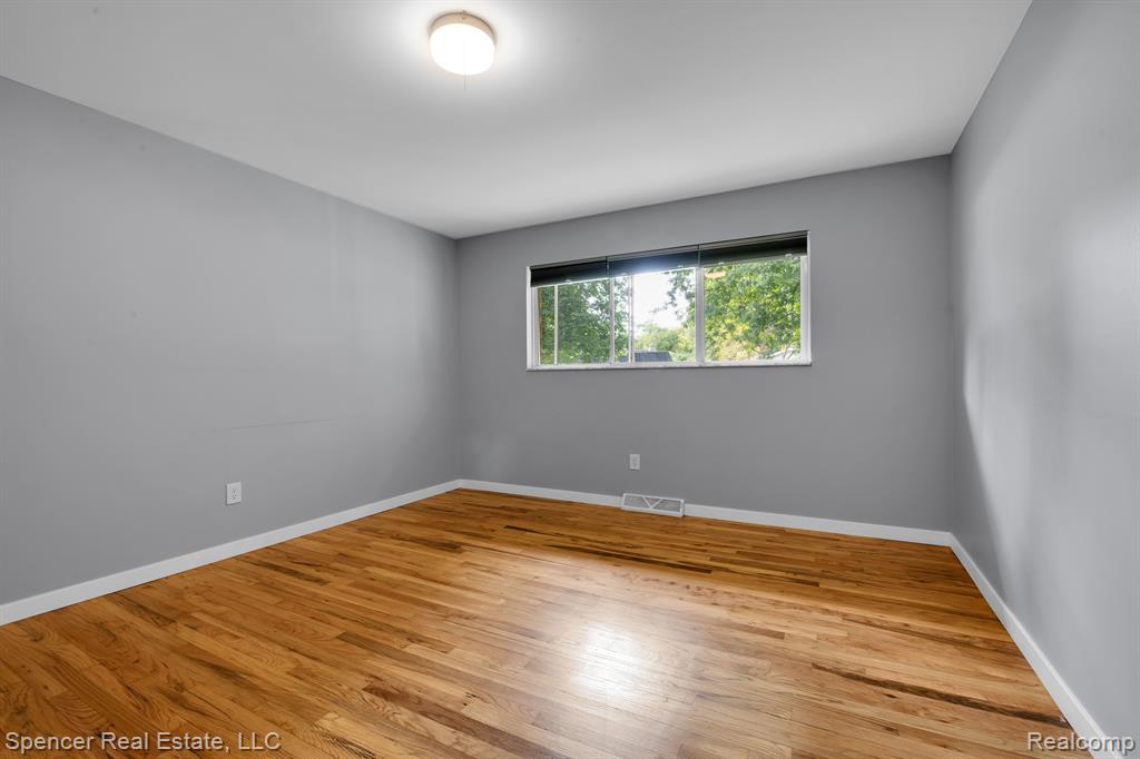 6280 Walker Drive, Troy, MI 48085 — Photo 20