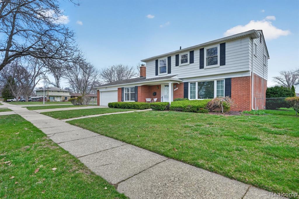 21520 Goethe Ave, Grosse Pointe Woods, MI 48236 — Photo 3