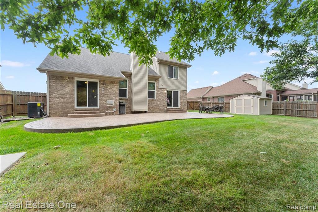 30026 Huron Meadows Drive, Rockwood, MI — Photo 41