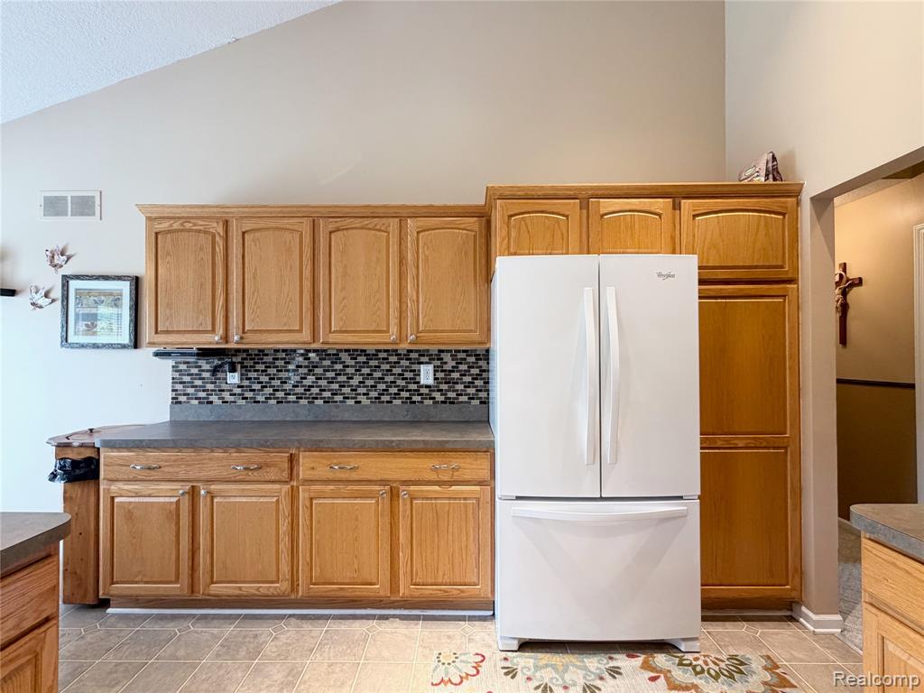 23601 Oakleigh Avenue, Woodhaven, MI 48183 — Photo 14