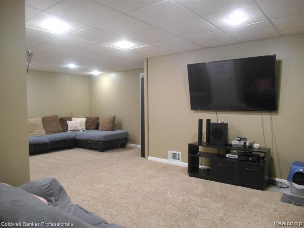 2704 Genny Ridge Drive, Lapeer, MI 48446 — Photo 4