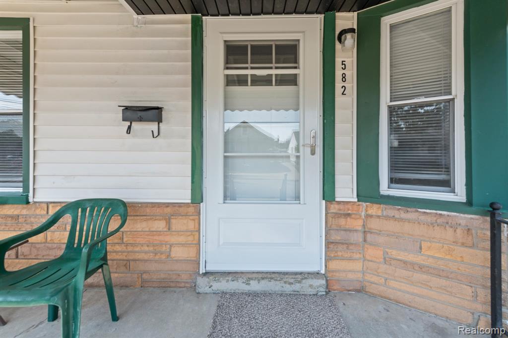 582 Mill Street, Lincoln Park, MI 48146 — Photo 3