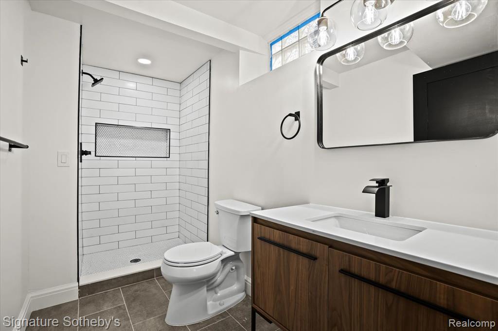 40526 Woodside Drive, Clinton Twp, MI 48038 — Photo 38