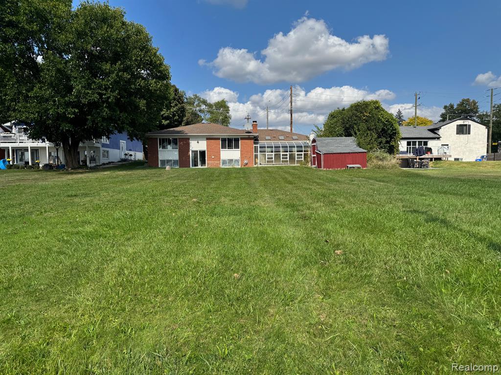 915 JAMES K Boulevard, Pontiac, MI 48341 — Photo 4
