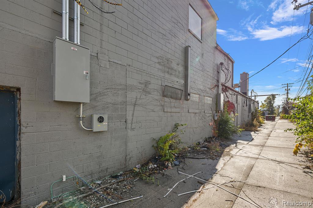 19807 VAN DYKE Street, Detroit, MI 48234 — Photo 26