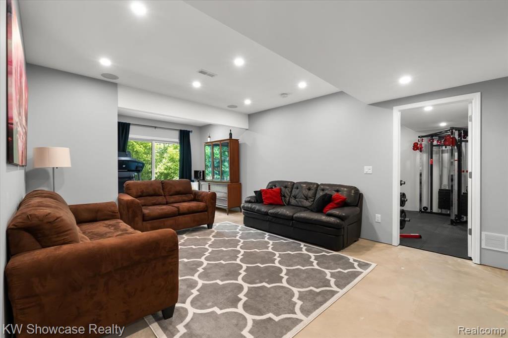 41775 Steinbeck Glen, Novi, MI 48377 — Photo 30