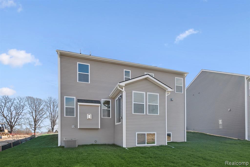 725 Knollwood Bend, Chelsea, MI 48118 — Photo 31