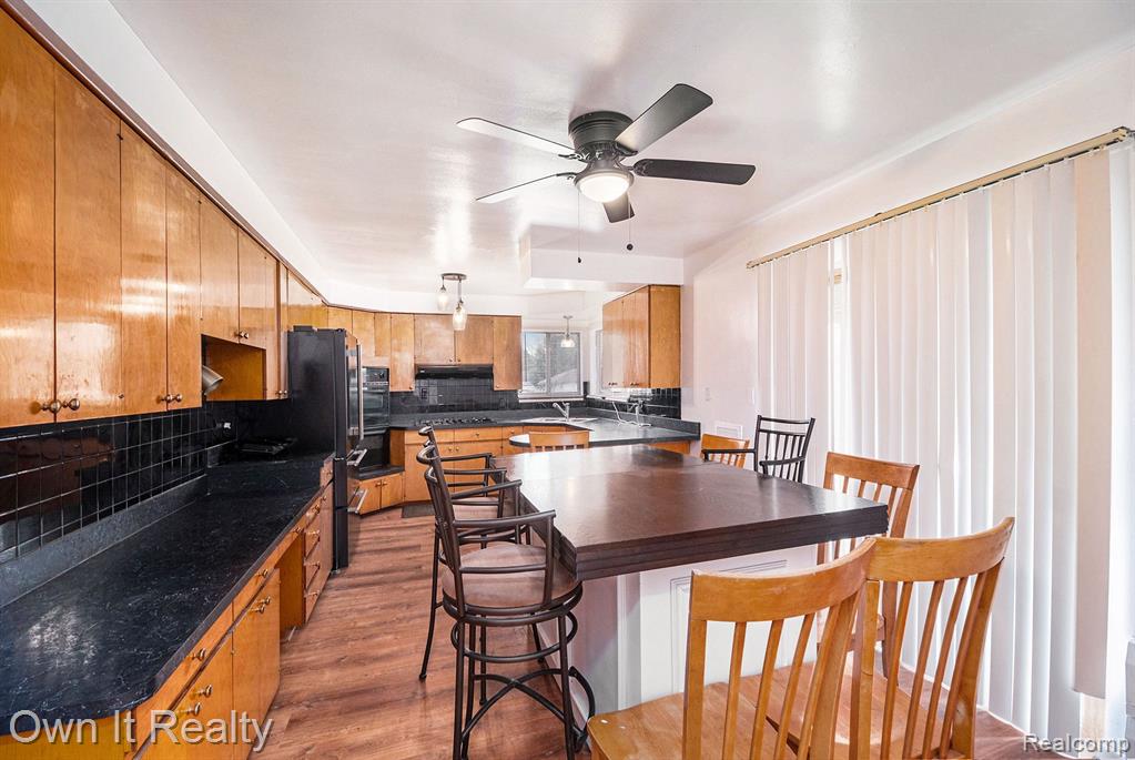 8651 EVERGREEN Avenue, Detroit, MI 48228 — Photo 8