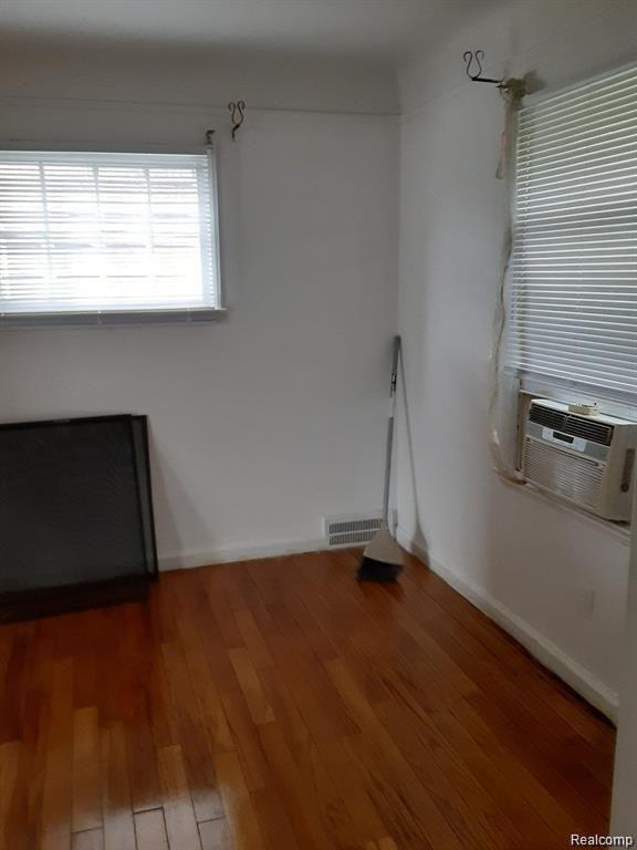 7021 Curtis Street, Detroit, MI 48221 — Photo 14