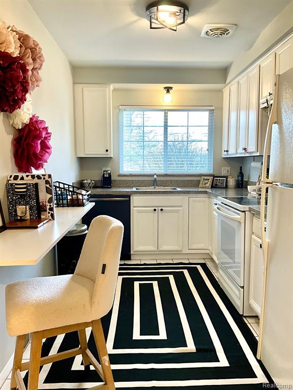 401 N ETON Street, 101, Birmingham, MI 48009 — Photo 8