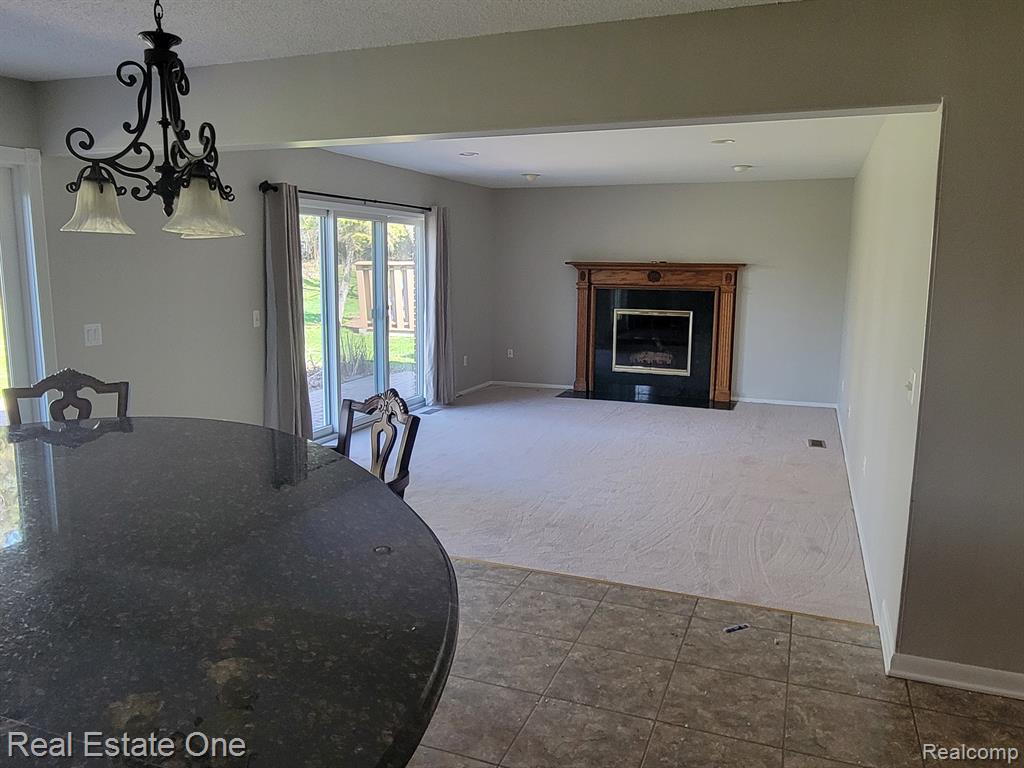 6927 Northpoint Drive, Troy, MI 48085 — Photo 16