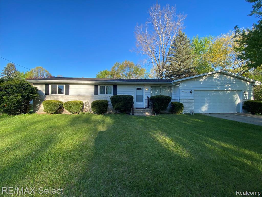 6169 Johnson Road, Flushing, MI 48433 — Photo 27