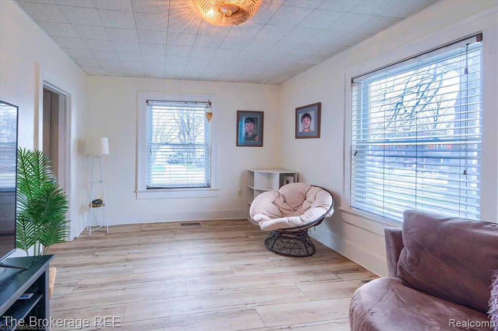 203 Sawyer Street, Grand Blanc, MI 48439 — Photo 5