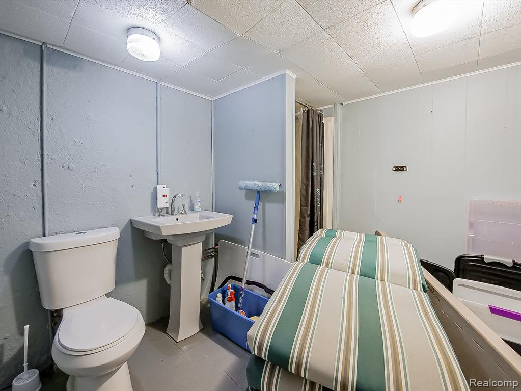 15958 Shadyside Drive, Livonia, MI, 48154