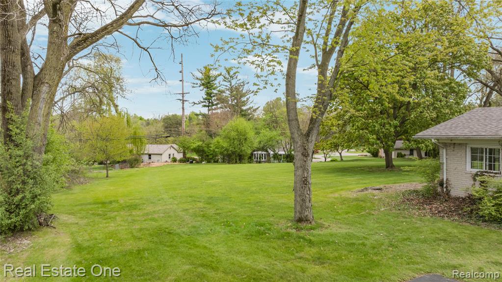 1675 Ledbury Drive, Bloomfield Hills, MI 48304 — Photo 46