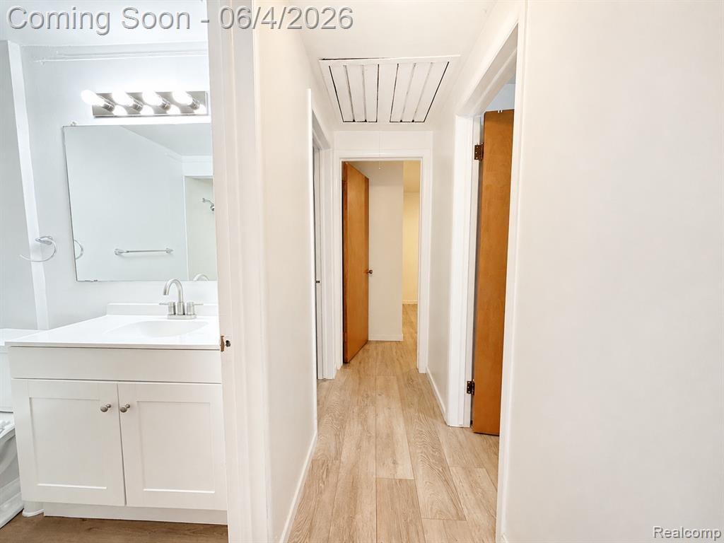 6382 Houghten Drive, Troy, MI 48098 — Photo 20