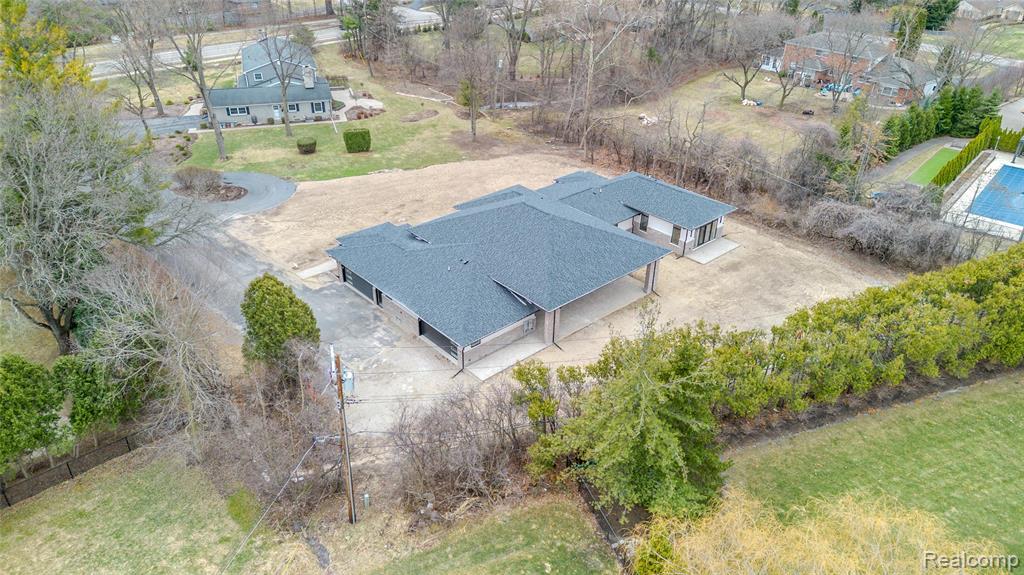 7400 Melody Lane, Bloomfield Hills, MI 48301 — Photo 46