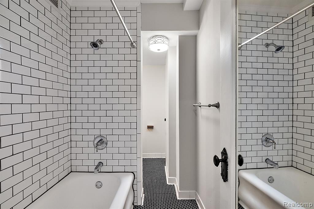 15 E Kirby Street, 307, Detroit, MI 48202 — Photo 53