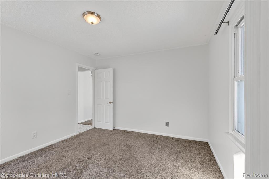 10111 Troy Street, Oak Park, MI, 48237