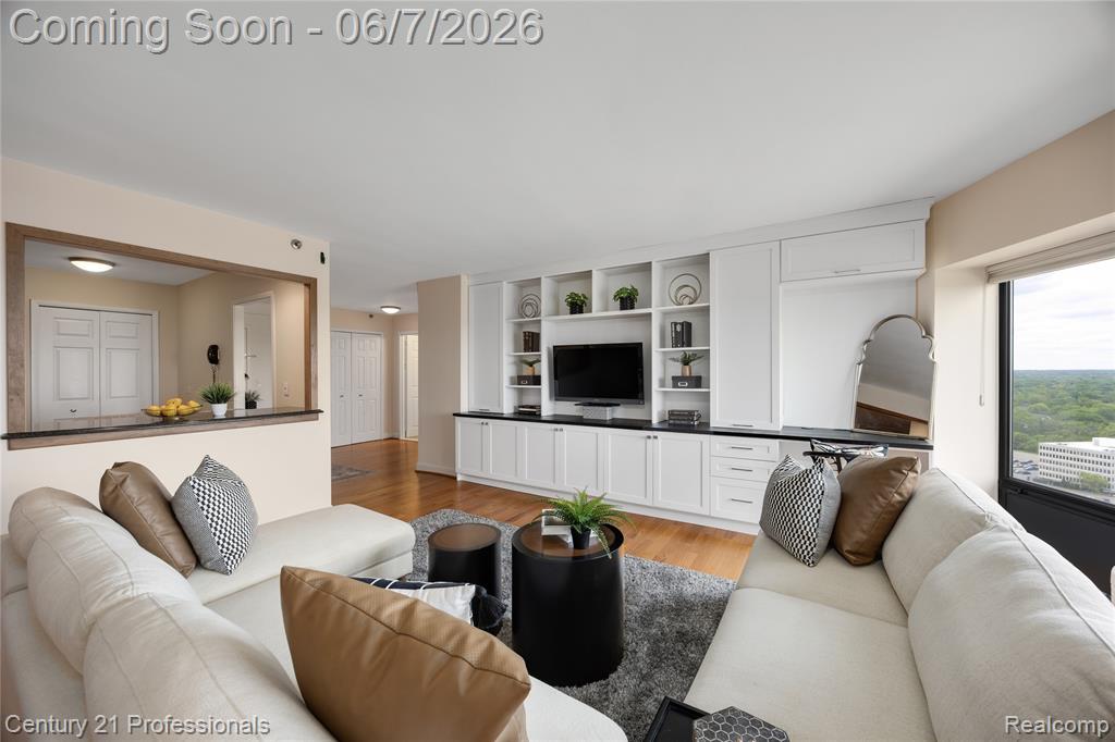 5000 Town Center, 2305, Southfield, MI 48075 — Photo 4