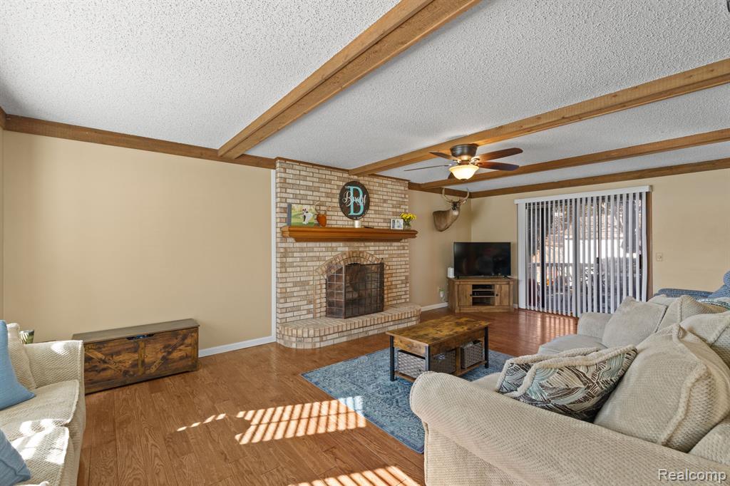 47387 MEADOWBROOK Drive, Macomb, MI 48044 — Photo 6