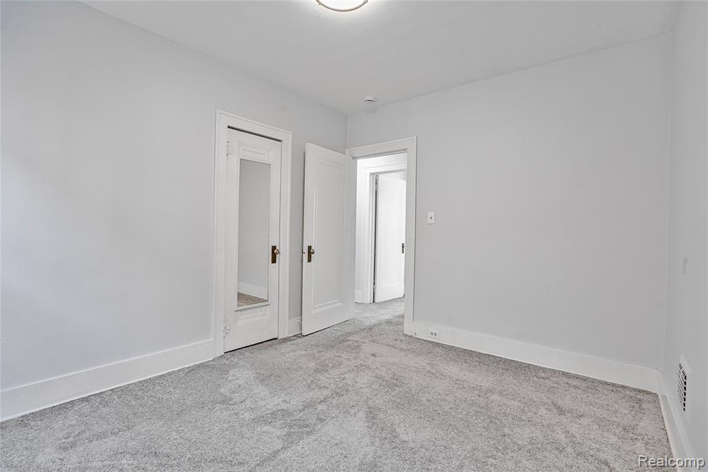 611 Emmons Boulevard, Wyandotte, MI 48192 — Photo 14