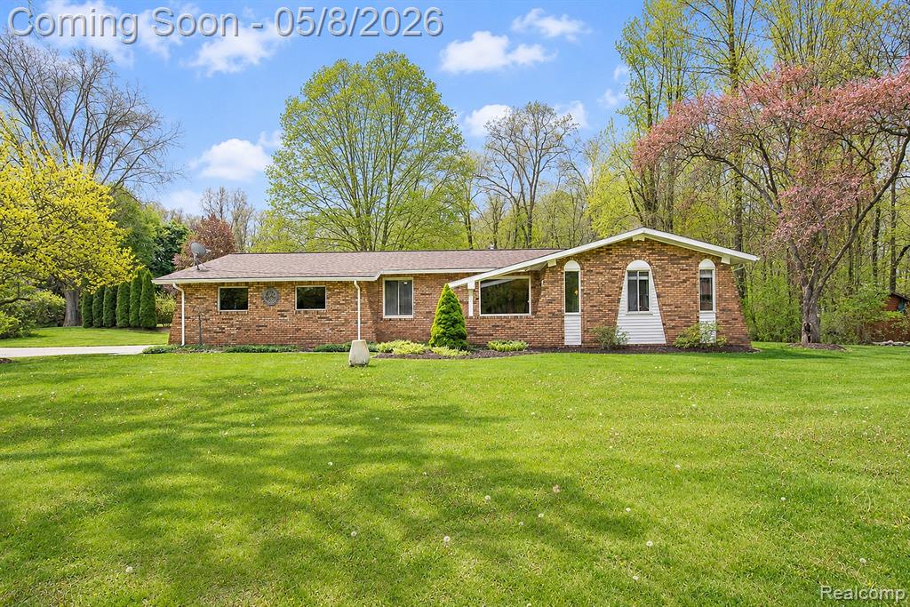 7584 Brookview Court, Brighton, MI 48116 — Photo 4