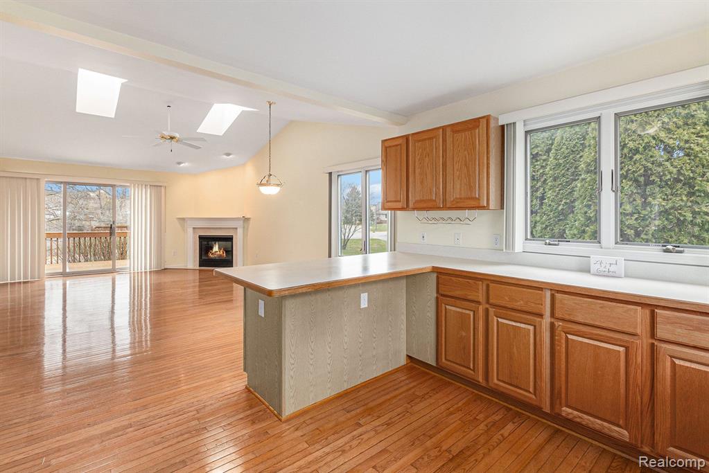 2250 WILLOW TREE Drive, Brighton, MI 48116 — Photo 5